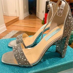Betsy Johnson SB Rina heels